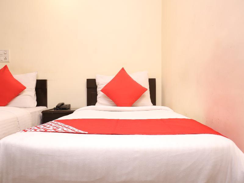 Oyo 28126 Charanpahari Hotel New Delhi Eksteriør bilde