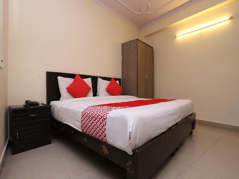 Oyo 28126 Charanpahari Hotel New Delhi Eksteriør bilde